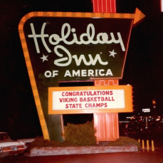 Holiday inn sign