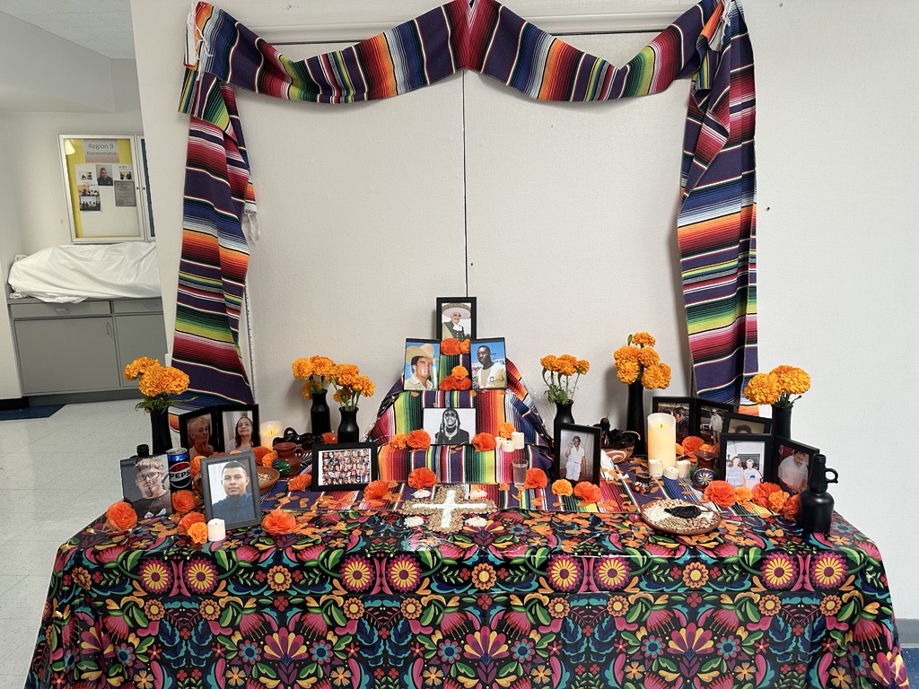 Community ofrenda